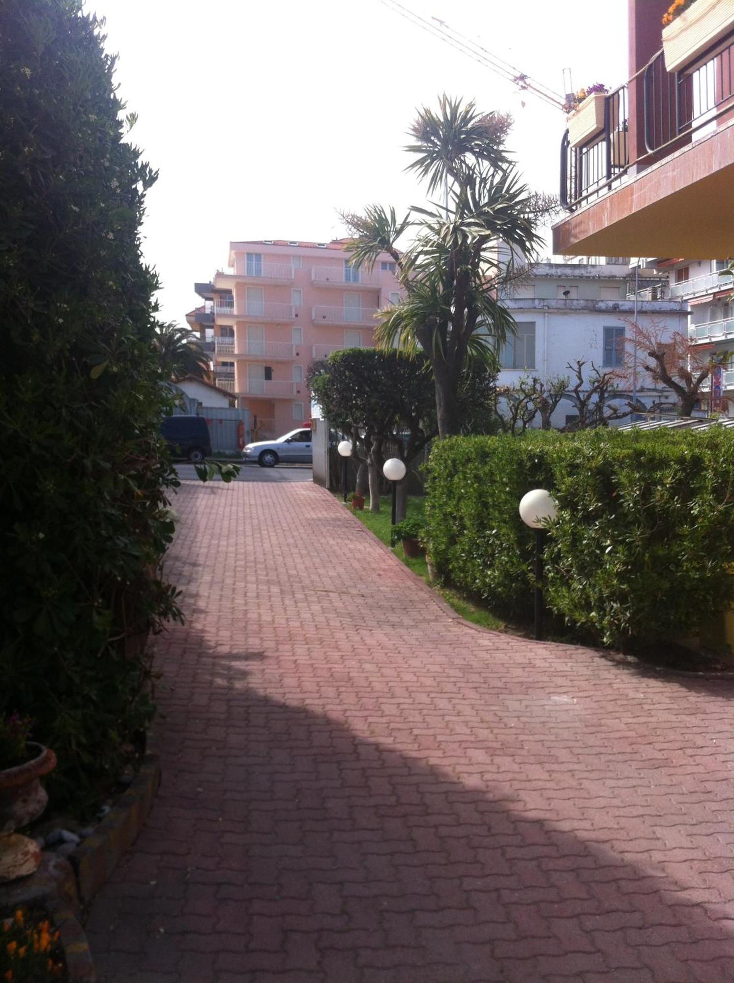 Villa Le Logge Ventimiglia Bagian luar foto